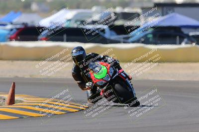 media/Oct-09-2022-SoCal Trackdays (Sun) [[95640aeeb6]]/Turn 2 (1110am)/